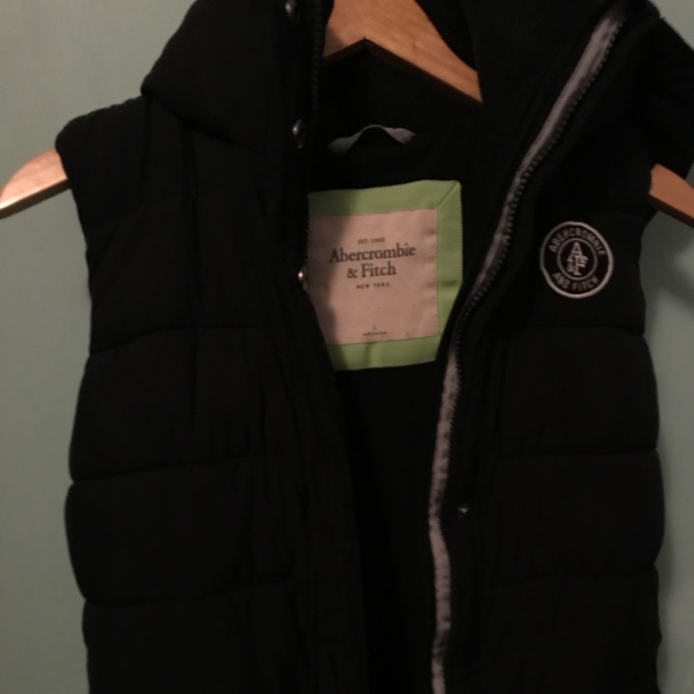 Black Abercrombie and Fitch vest